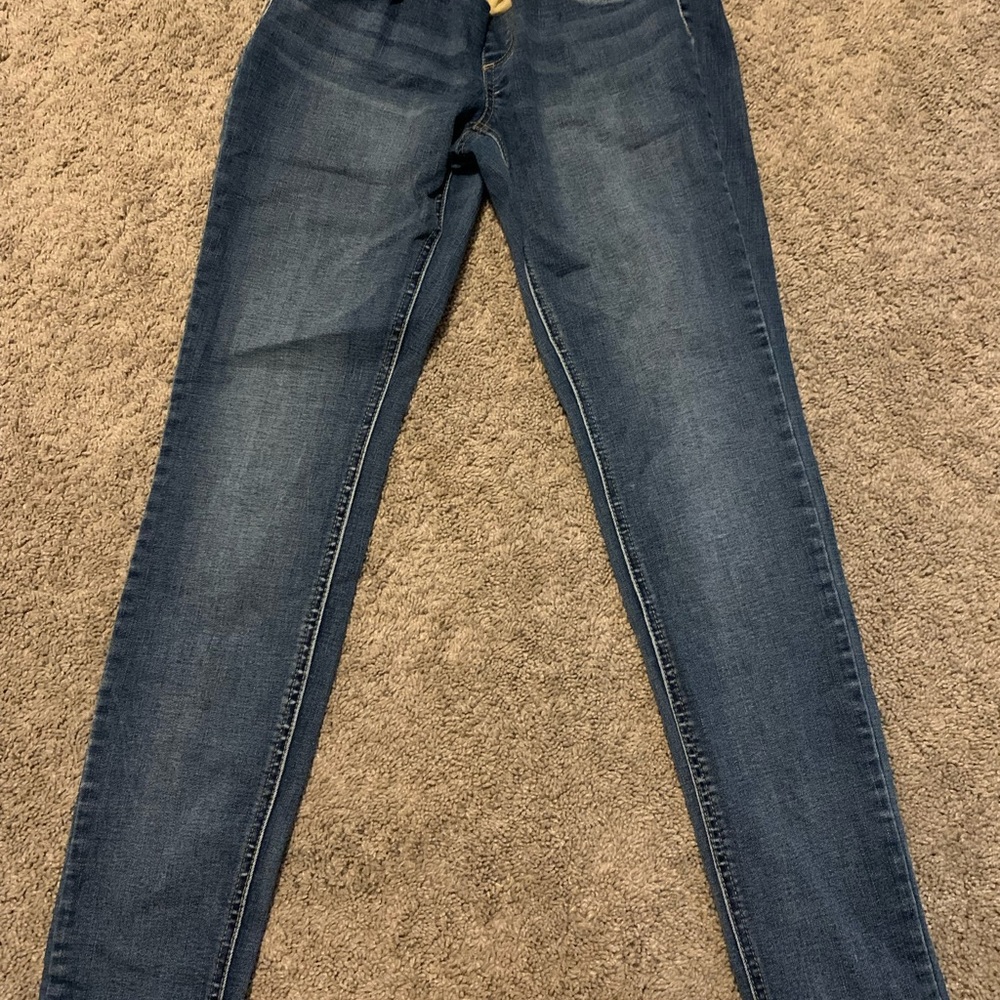 Size M Jessica Simpson Maternity Skinny Jeans